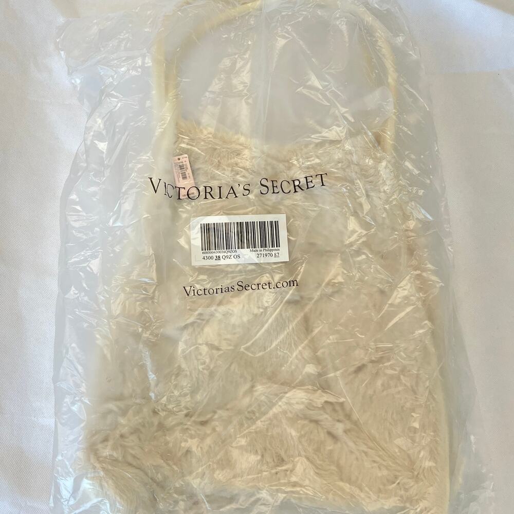 Victoria’s Secret Chic Ivory Off White Faux Fur Tote Bag Weekender